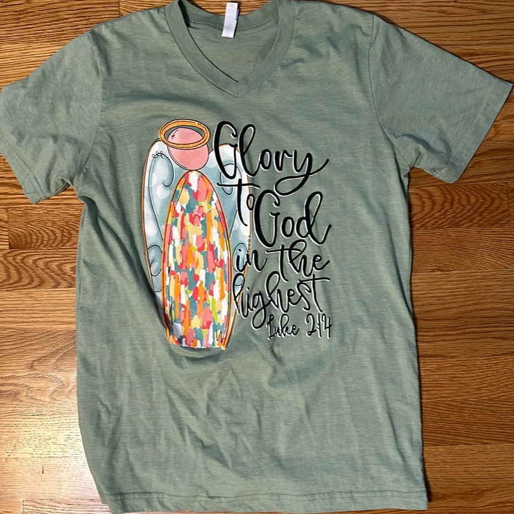 Brand new Glory to God tshirt